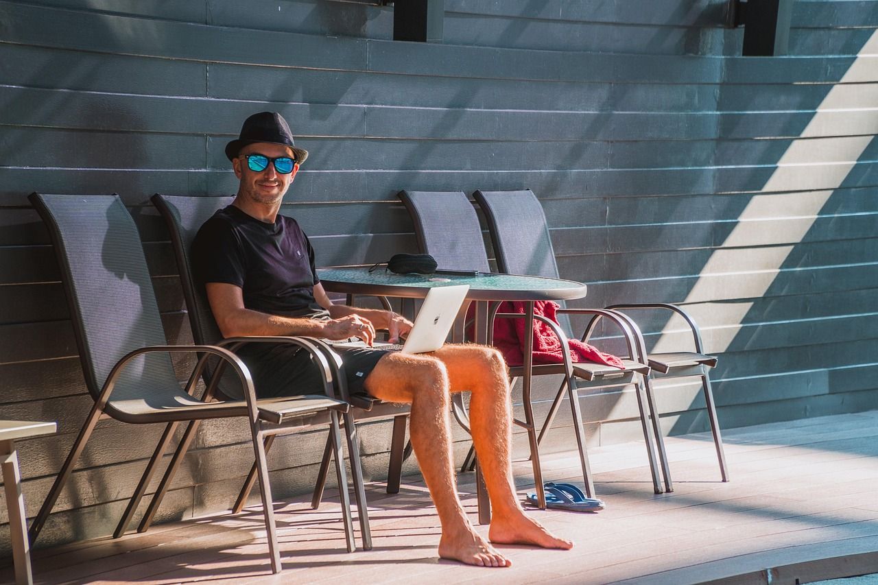 entdecken sie die vorteile von remote work! erfahren sie, wie flexibles arbeiten von zu hause effizientes zeitmanagement, work-life-balance und neue karrieremöglichkeiten bietet. jetzt mehr über homeoffice und digitale zusammenarbeit erfahren.