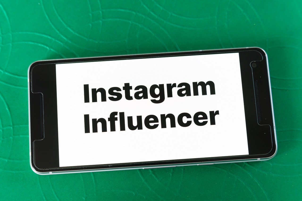 Welche Rolle spielen Influencer in der Modewelt?