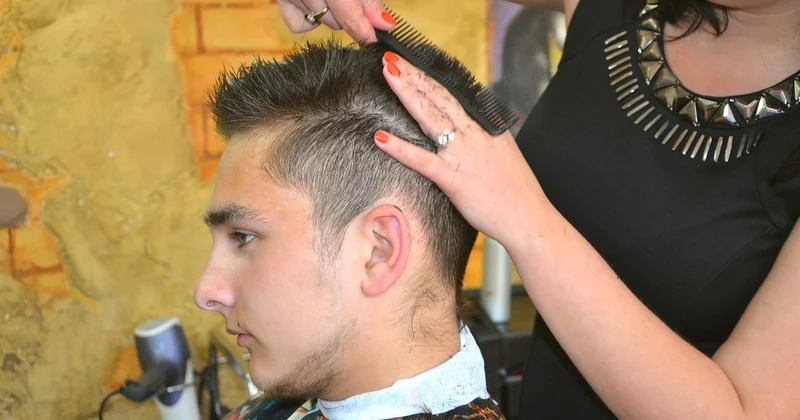 Styling-Produkte: Was hält, was glänzt, was Sie sich sparen können